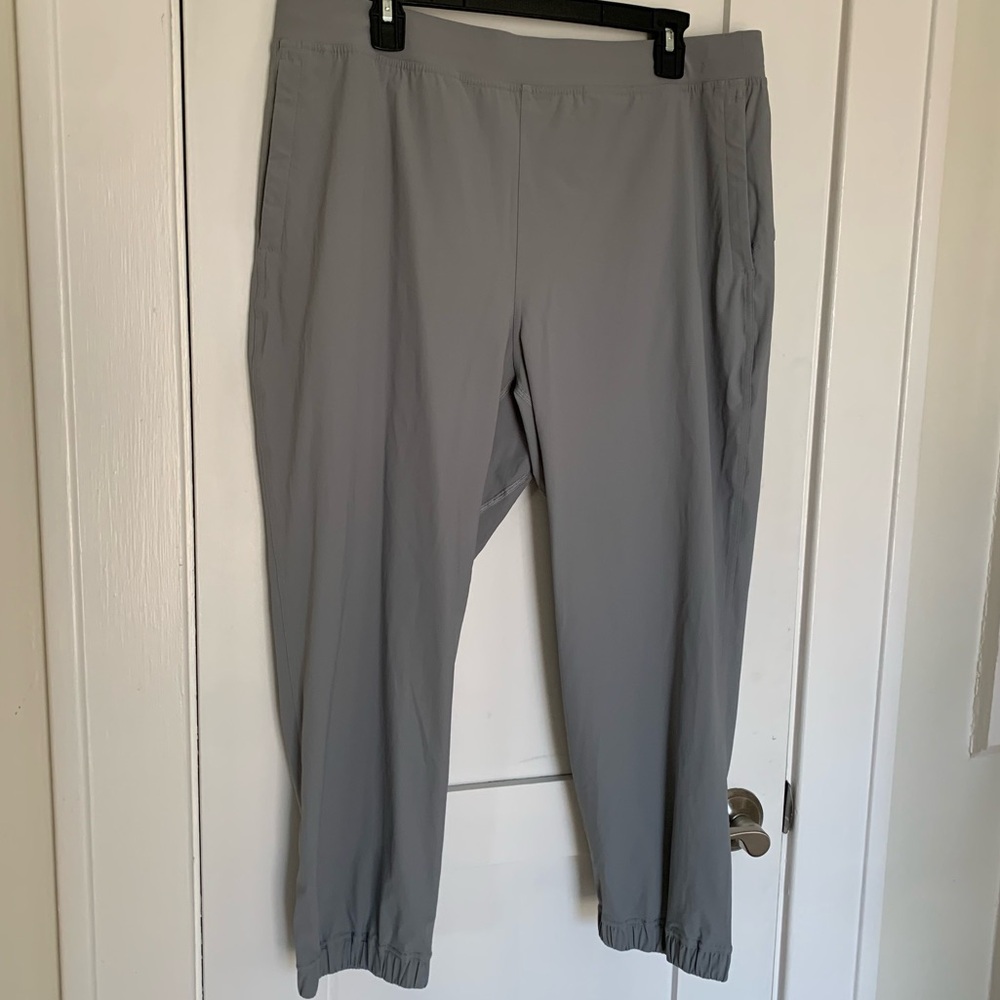 14. Size 14 LULULEMON Grey Adapted State Joggers